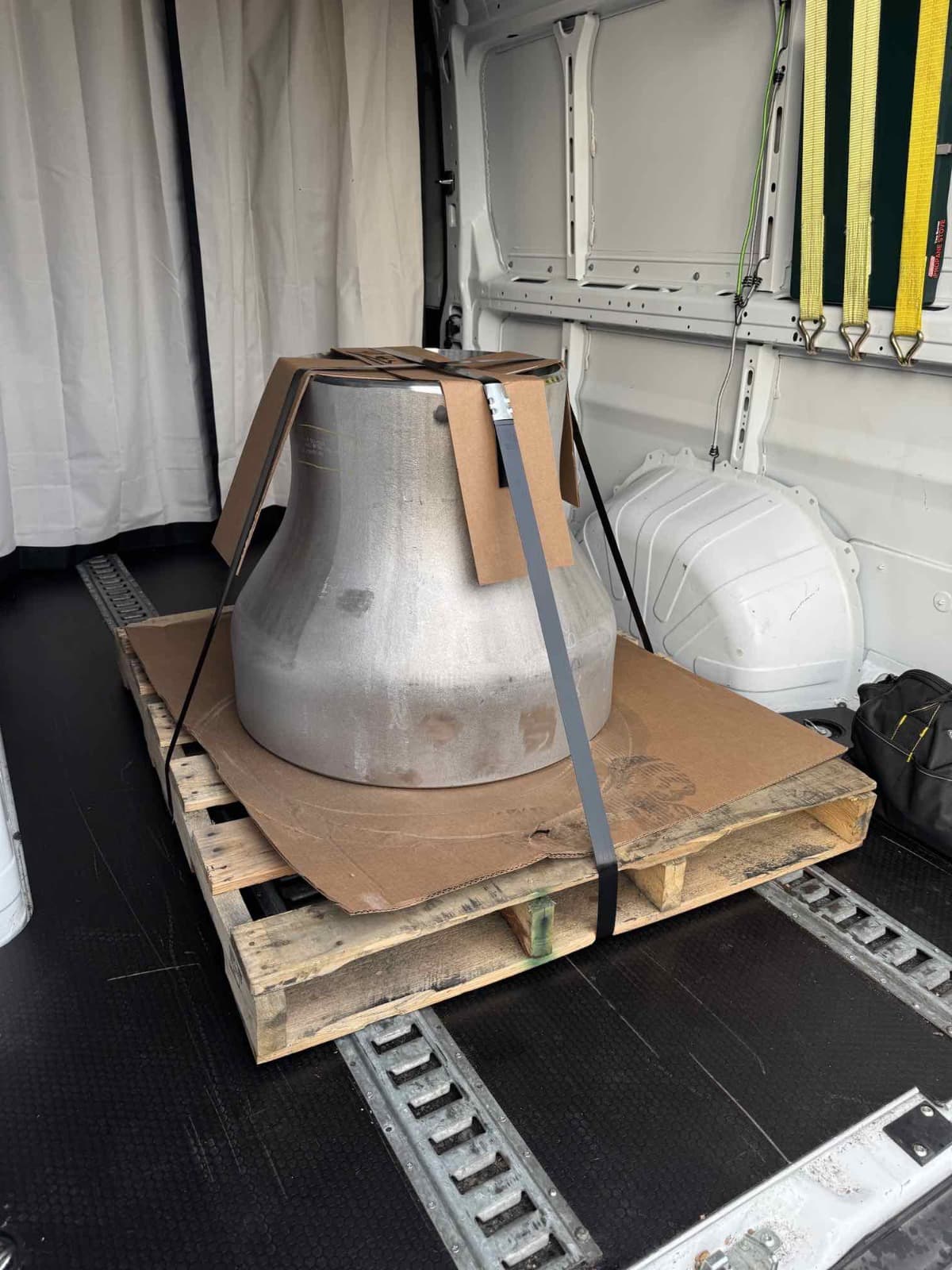 Sprinter van for expedited freight